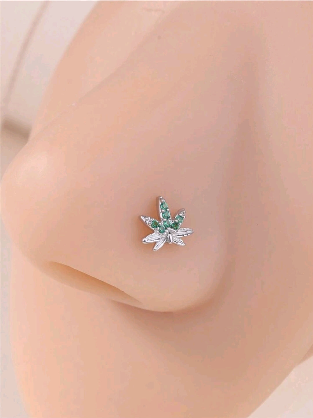 Leaf Nose Stud
