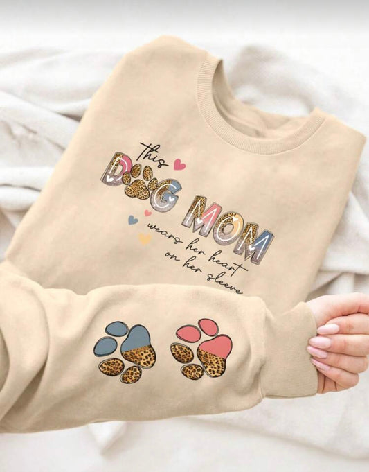 Dog Mom Graphic Sweatshirt