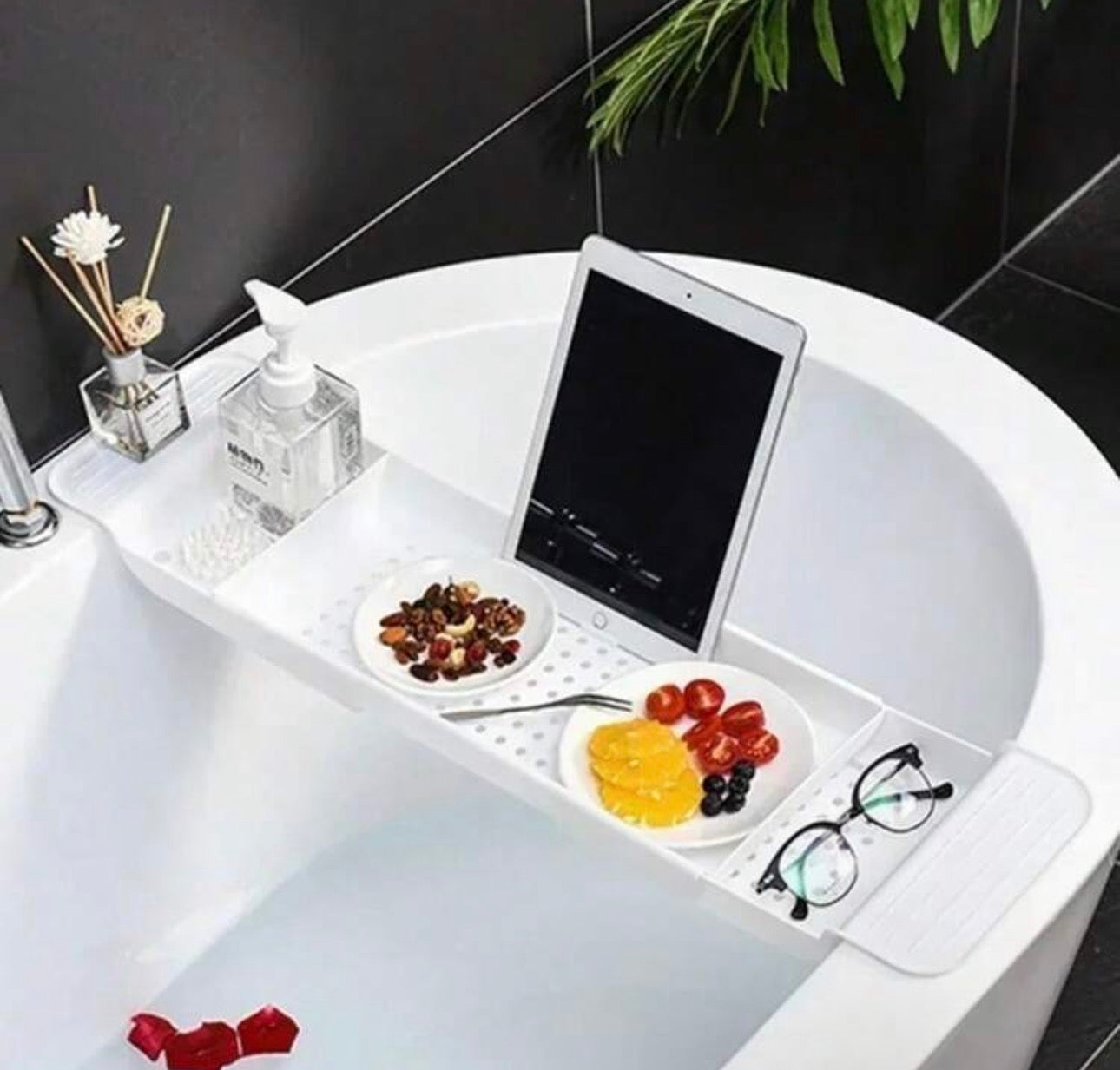 Expandable Bathtub Caddy Tray