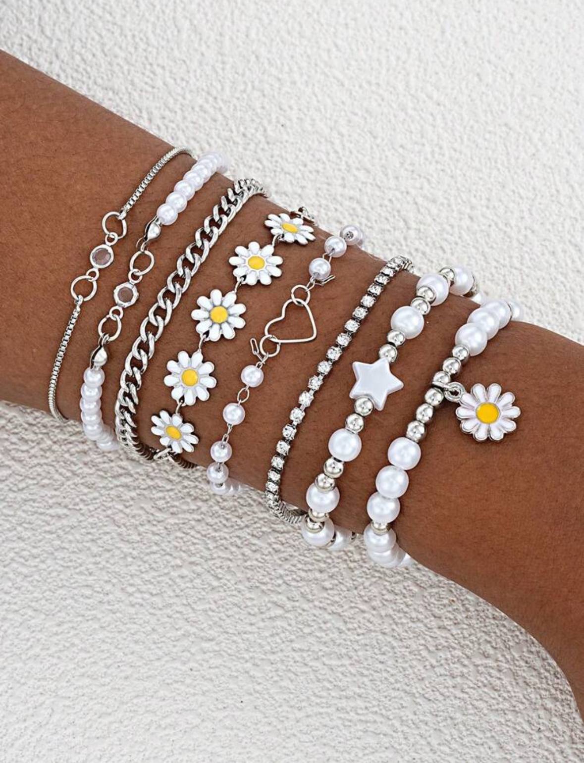 8 Piece Daisy Bracelets