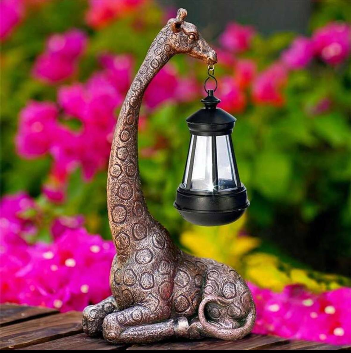 Giraffe Solar Light
