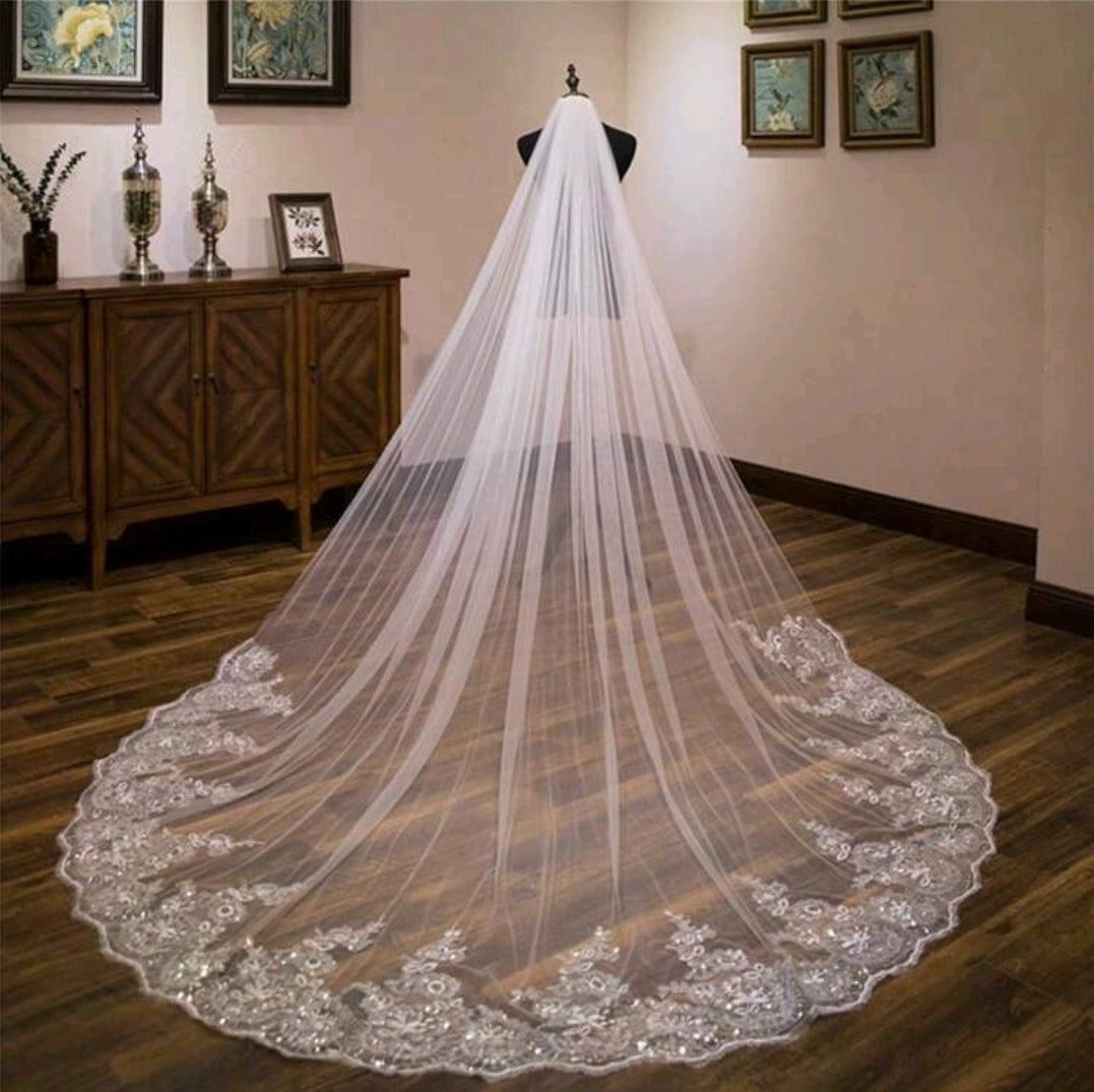 3x3 Lace and Sparkle Veil